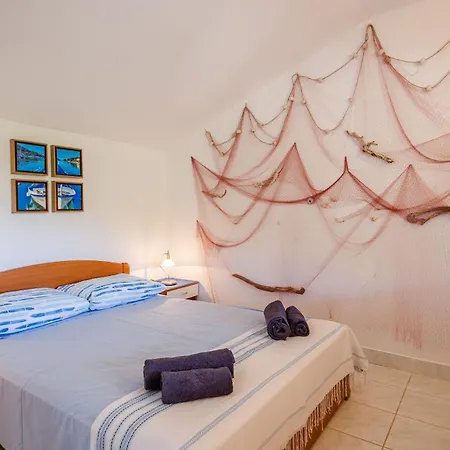 With Parking Space Cove Gradina, Korcula - 25513 Vela Luka